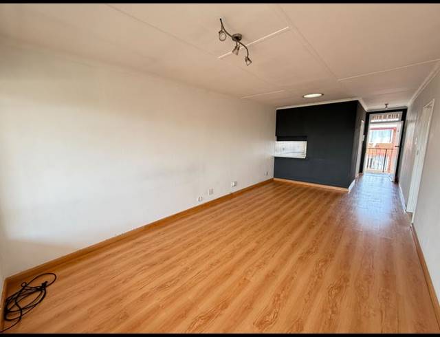 2 BEDROOM APARTMENT FOR SALE IN MALVERN